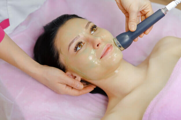 back-cleansing-facial